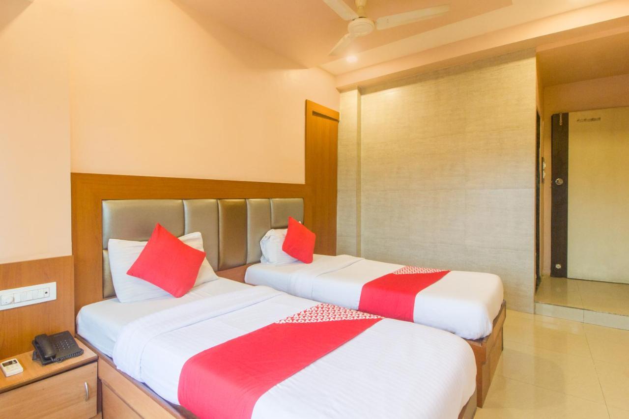 Oyo Hotel Sarovar Grand Kalamboli Exteriér fotografie