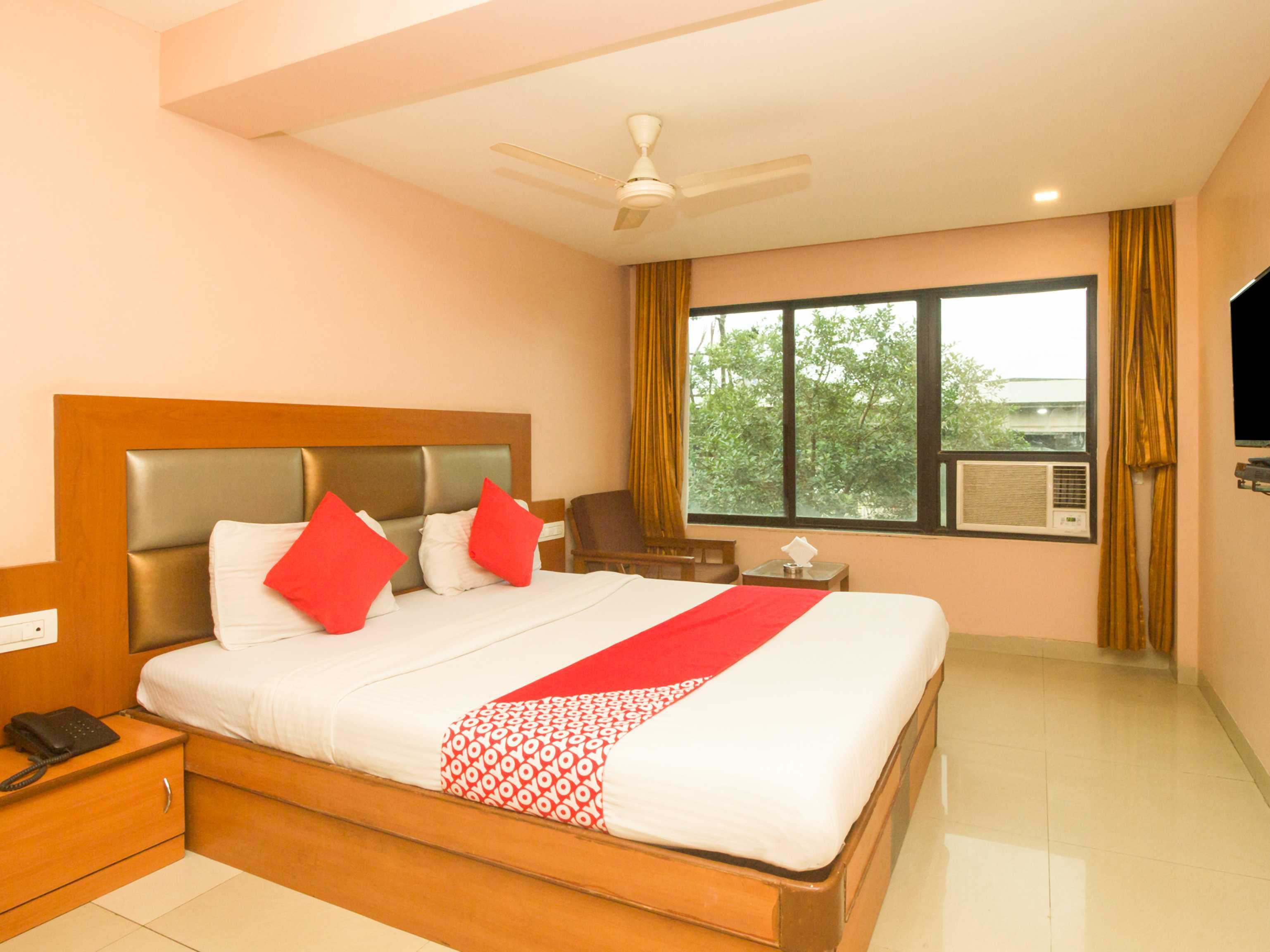 Oyo Hotel Sarovar Grand Kalamboli Exteriér fotografie