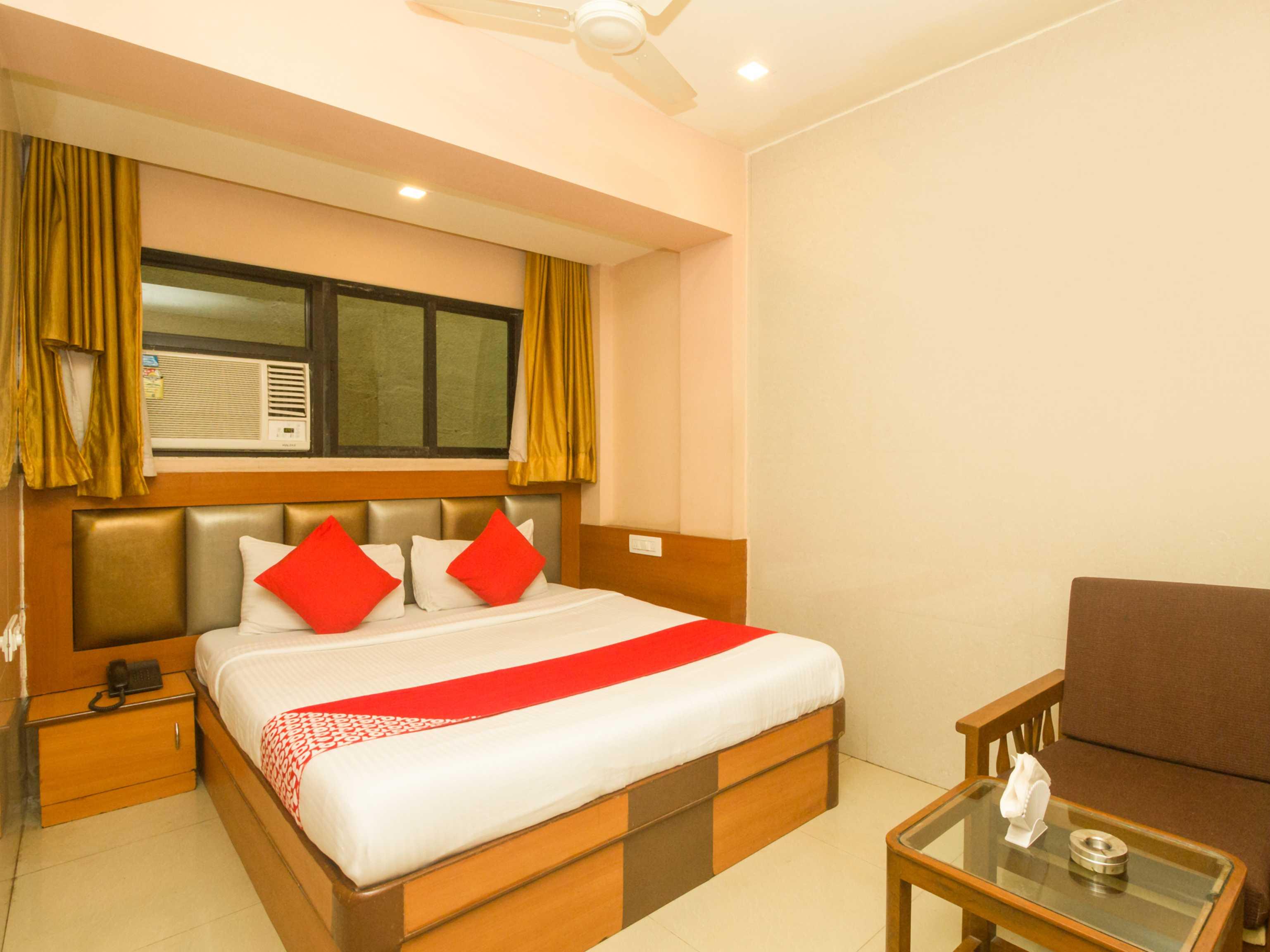Oyo Hotel Sarovar Grand Kalamboli Exteriér fotografie