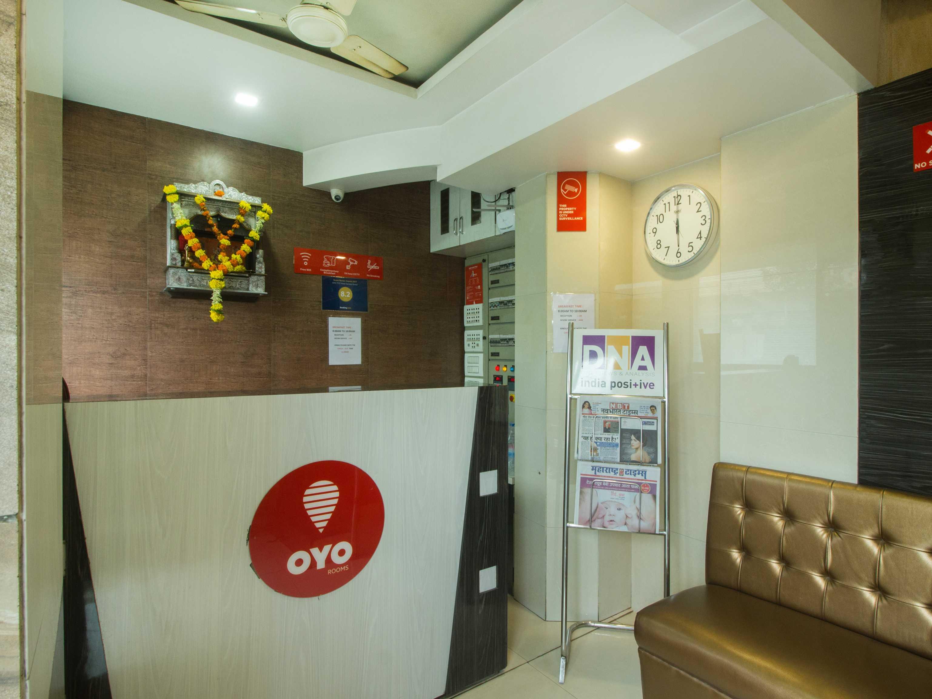 Oyo Hotel Sarovar Grand Kalamboli Exteriér fotografie
