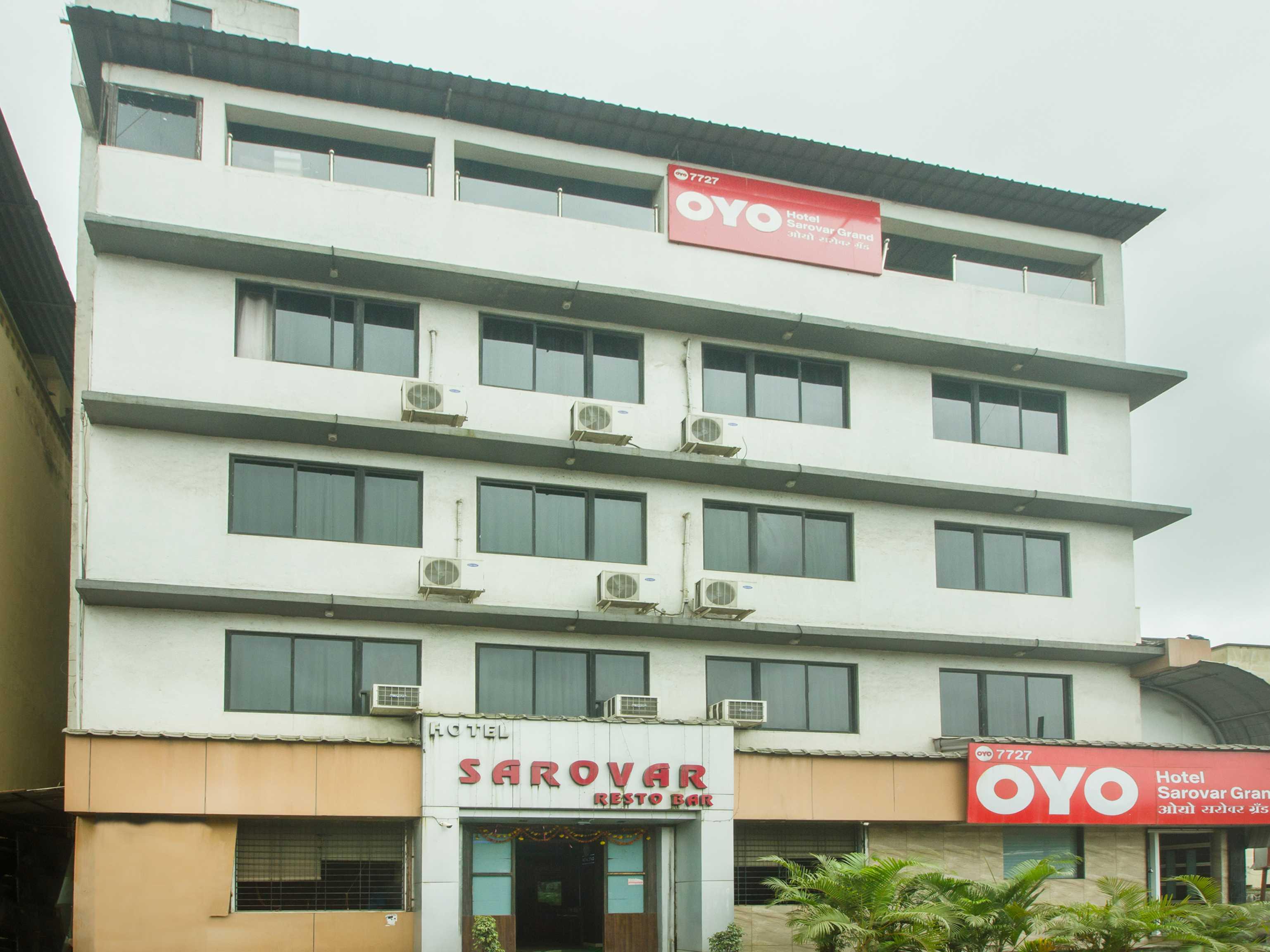 Oyo Hotel Sarovar Grand Kalamboli Exteriér fotografie