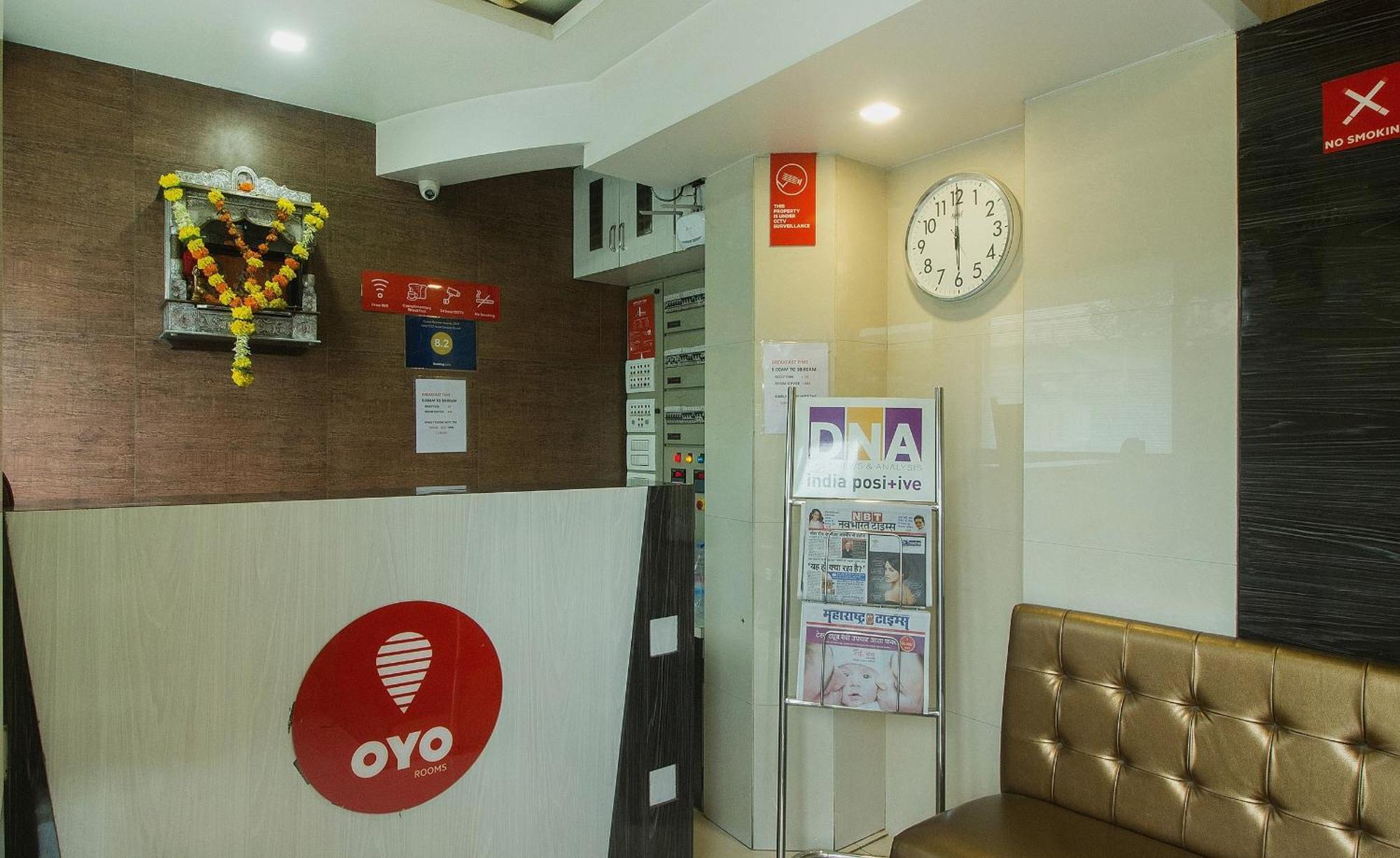 Oyo Hotel Sarovar Grand Kalamboli Exteriér fotografie