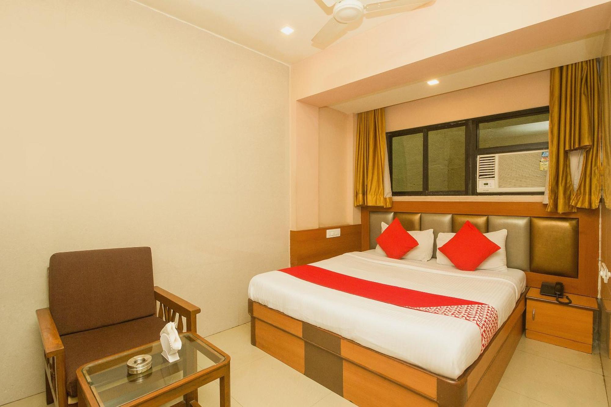 Oyo Hotel Sarovar Grand Kalamboli Exteriér fotografie