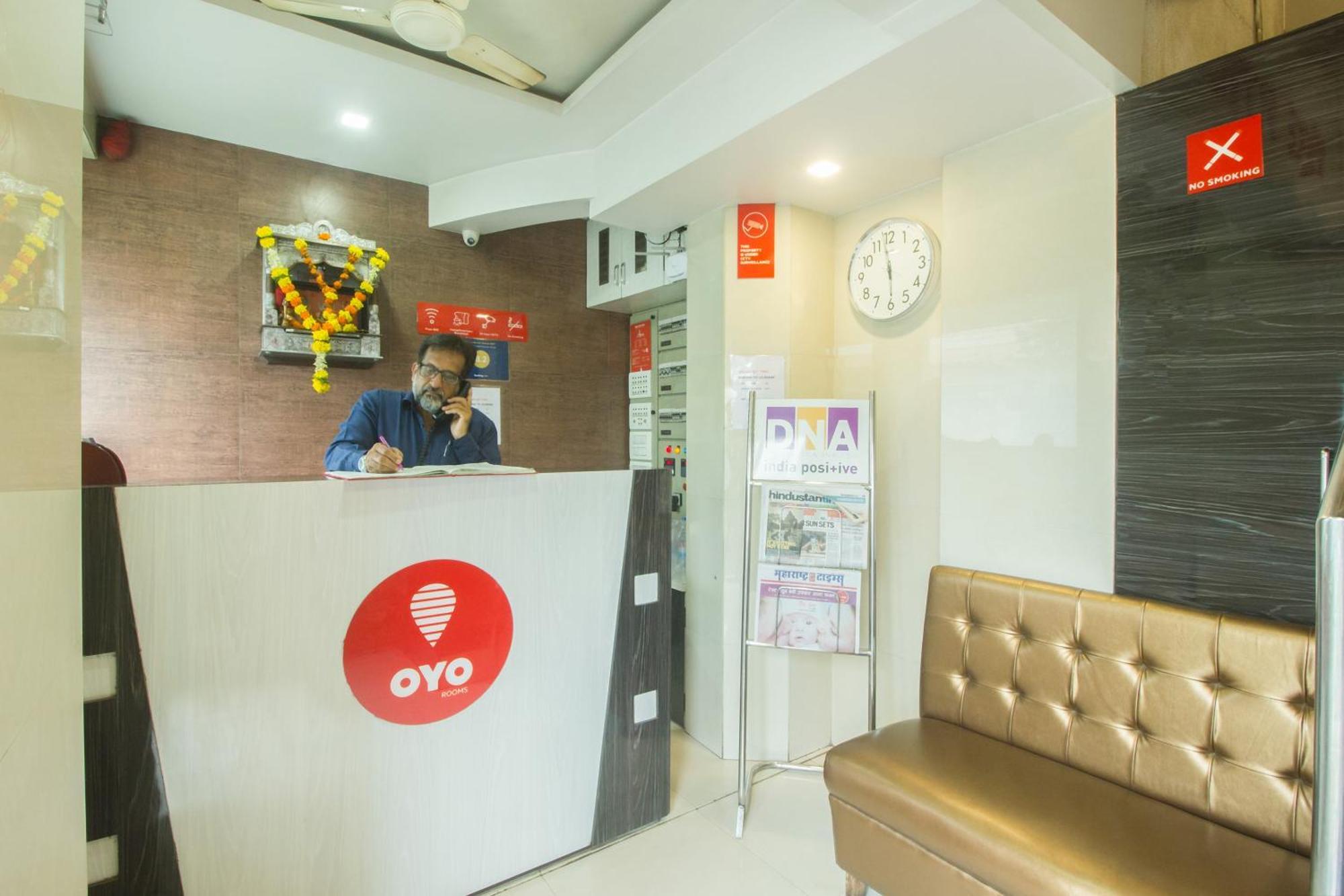 Oyo Hotel Sarovar Grand Kalamboli Exteriér fotografie